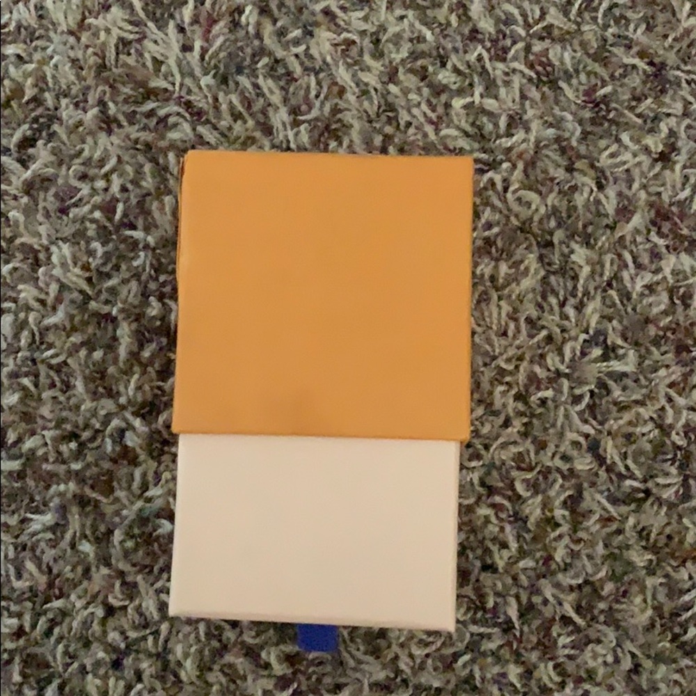 Louis Vuitton Box - Picture 2 of 3